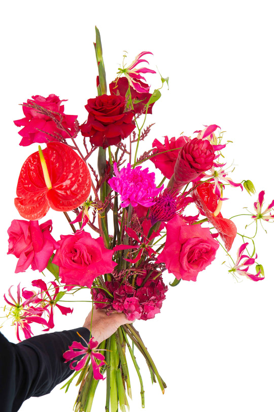Freigestellter Blumenstrauß "Dancing Flowers" in leuchtenden Farben – Blumen Bahlmann München