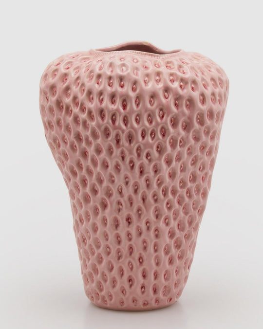 Die Große Erdbeervase aus Keramik ist einwunderbares Objekt oder als Blumenvase zu benutzen und nur bei uns im Geschäft bei Blumen Bahlmann im Zentrum von München erhältlich