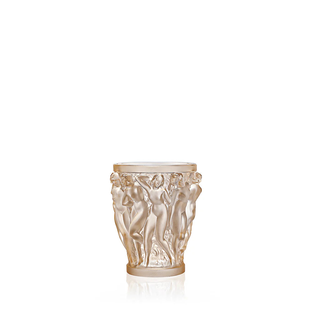 Bacchantes Vase, Kristall klar von Lalique, Paris. Das ikonische Design zeigt die jungen Priesterinnen des Bacchus mit ihrer üppigen Schönheit. 