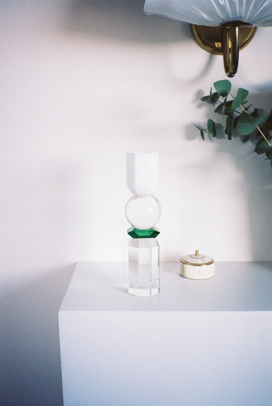 Luxuriöser Memphis Teelichthalter von Reflections Copenhagen mit geometrischem Kristalldesign – Blumen Bahlmann München